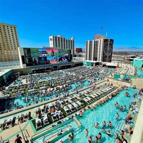 vegas pool sportsbook|Stadium Swim, Circa Las Vegas — Pool Review .
